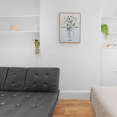 2 Bed Piccadilly Apartment 1 Лондон Экстерьер фото